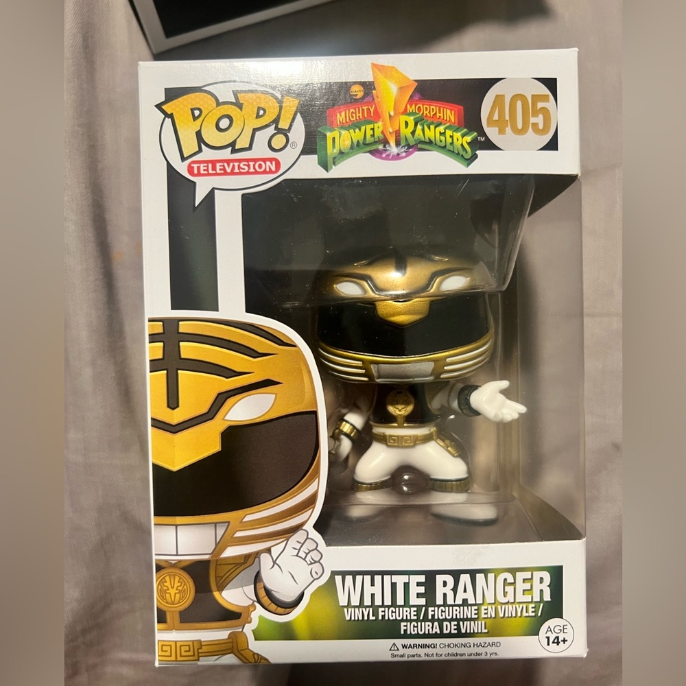 Never opened 405 mighty morphin power rangers POP WHITE RANGER